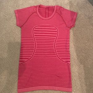 Lululemon Swiftly Tech short sleeve top